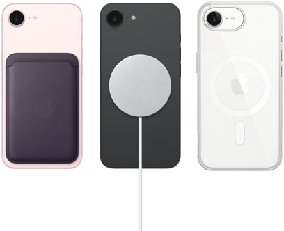 Svetloružový iPhone 17e s peňaženkou z tkaniny FineWoven v polnočnej fialovej farbe, čierny iPhone 17e s s nabíjačkou MagSafe, biely iPhone 17e s priehľadným krytom s MagSafe